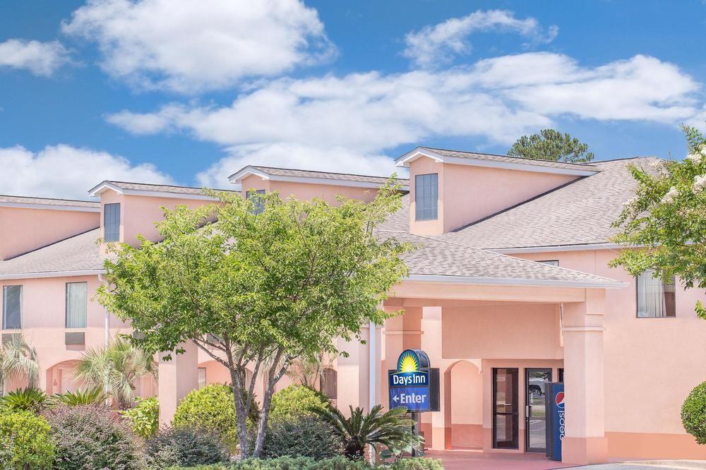 Gray Inn & Suites Luaran gambar
