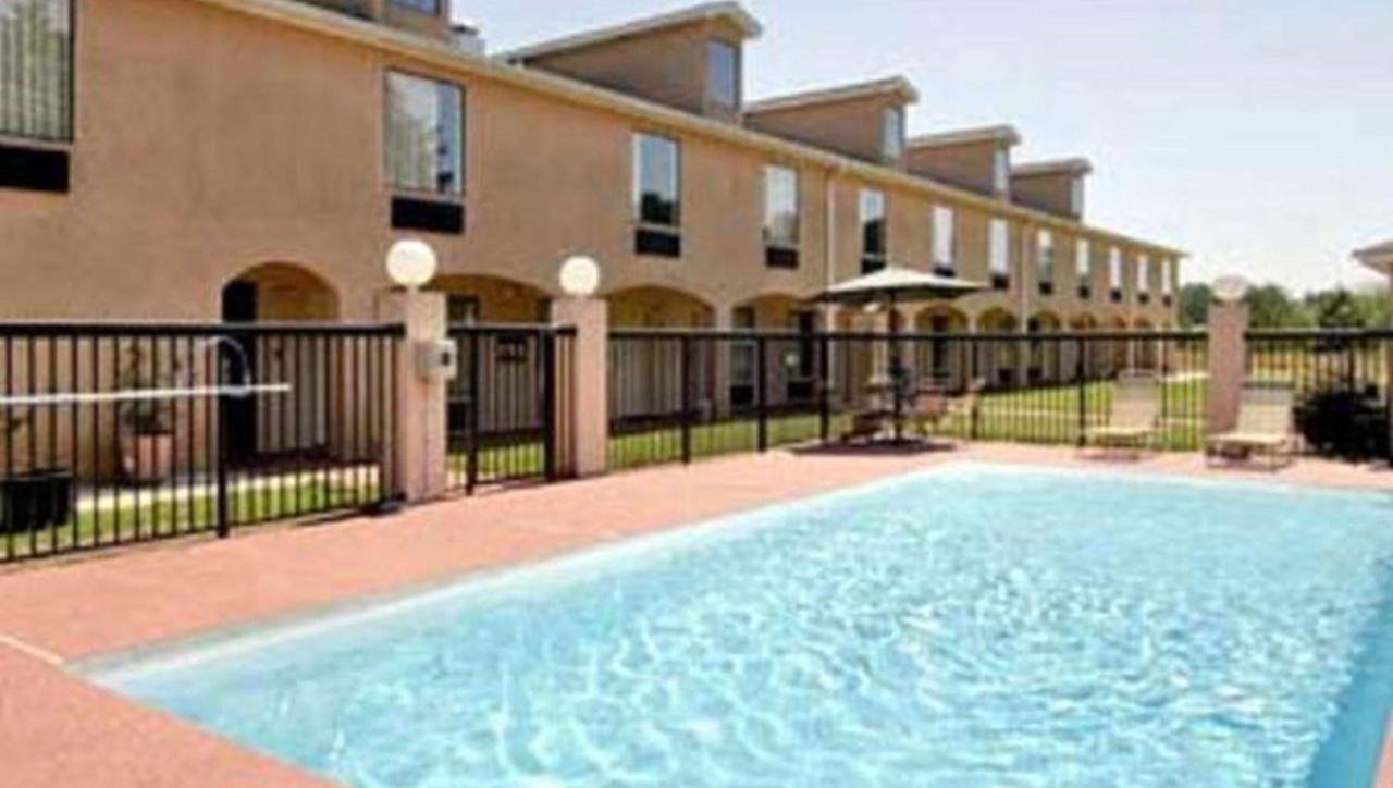 Gray Inn & Suites Luaran gambar