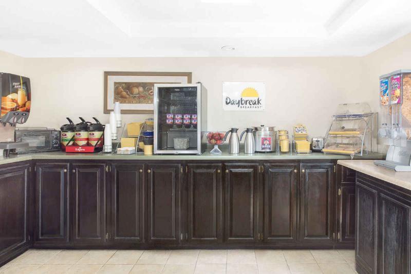 Gray Inn & Suites Luaran gambar
