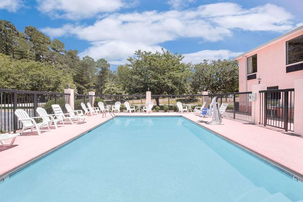 Gray Inn & Suites Luaran gambar